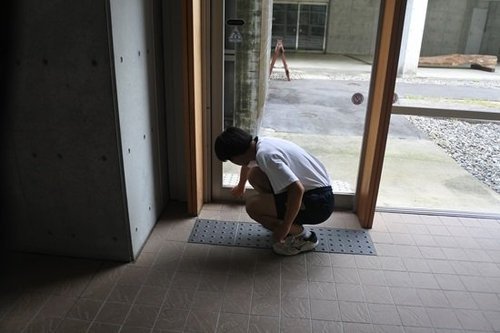開館時の開錠.jpg